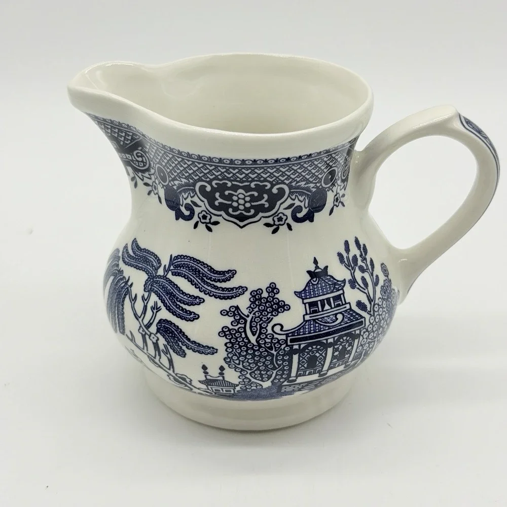 Churchill‎ England Blue Willow Creamer Pitcher Georgian Shape 4